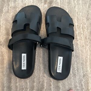 Steve Madden Mayven Black Leather sandals size 9. Never worn